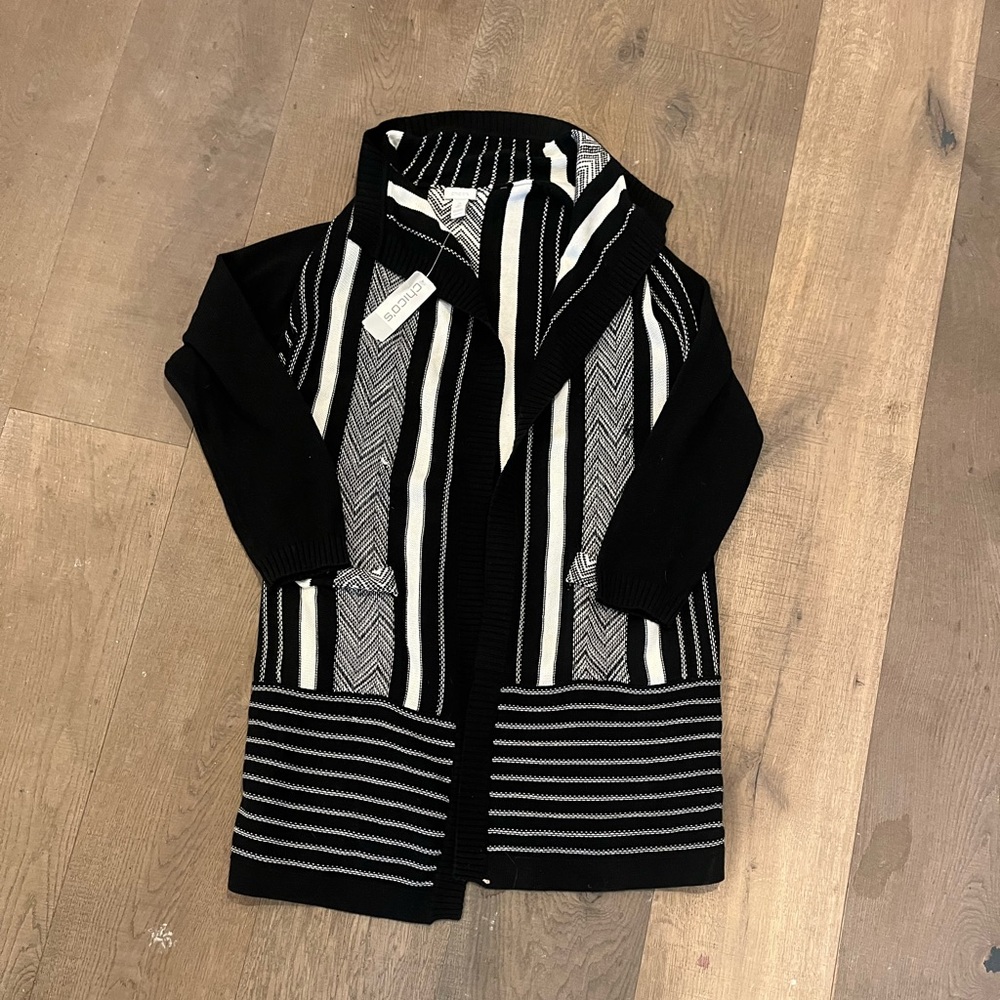 New Chico’s sweater size 12-14 or size 2 on Chicos chart